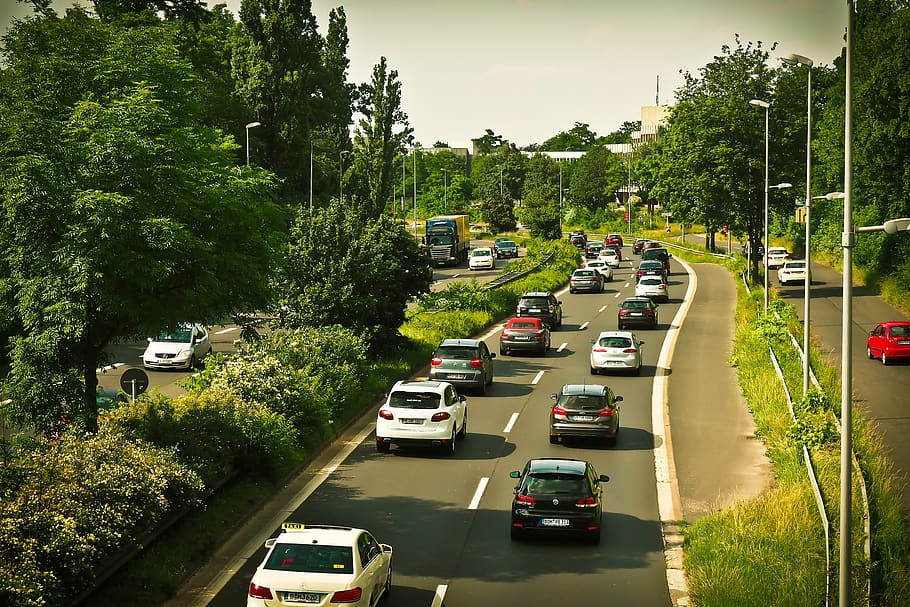 jalan, jalan raya, lalu lintas, mengendarai mobil, mobil, drive, jalur, transportasi jalan, aspal, kendaraan