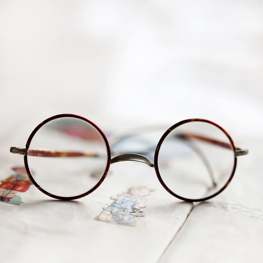 round eyeglasses, brown, frames, glasses, eyes, brocante, vintage, old, antique, old fashioned
