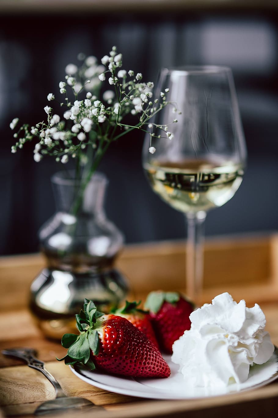 sweet, glass, wine, tray, dessert, room service, cream, whipped cream, white wine, Strawberries