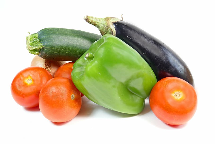 野菜盛り合わせ, 野菜, トマト, ナス, 切り抜き, 健康的な食事, 白い背景, 食べ物と飲み物, 食べ物, 鮮度