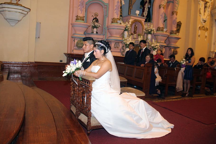 noivos, sentado, casamento, noiva, recém-casado, evento, vestido de noiva, flor, mulheres, local de culto
