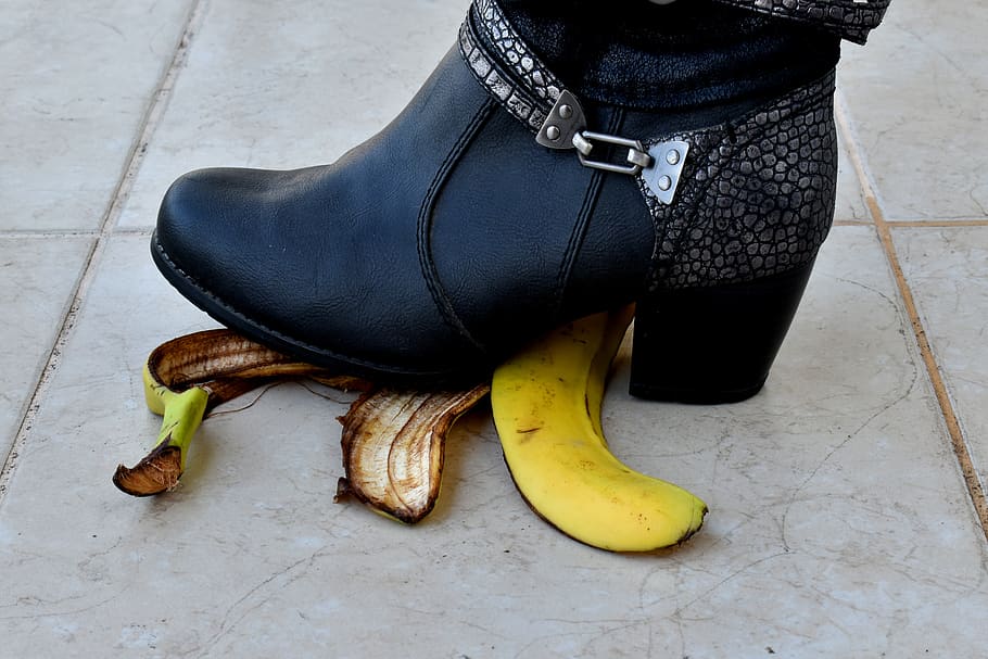 boot, shoe, pile, banana, accident, road, street, careless, rubbish, hurry