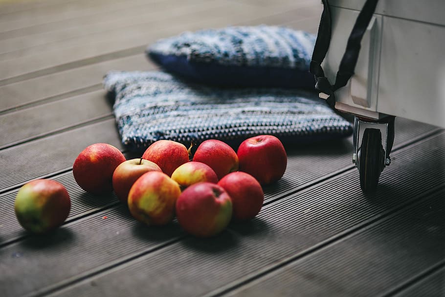 apel merah, apel, buah, sehat, camilan, merah, makanan, kayu - bahan, kesegaran, meja
