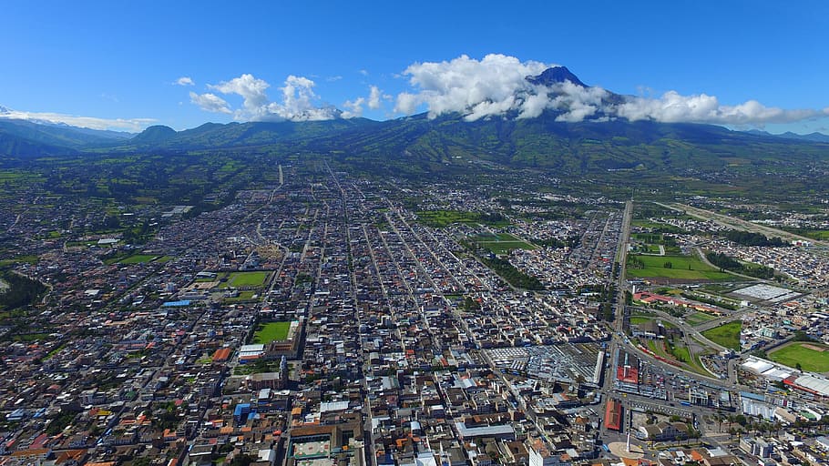 ibarra, ecuador, the andes, architecture, city, building exterior, built structure, sky, building, cloud - sky