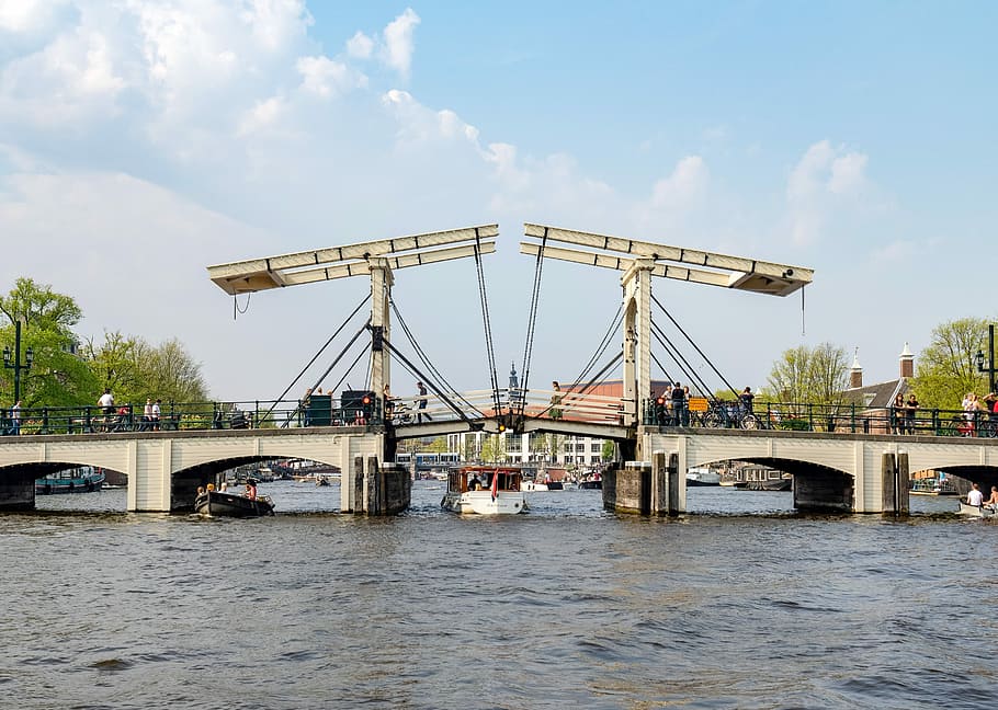 白, ボート, 通過, 橋, 昼間, アムステルダム, マジレブルーグ, 木製の橋, 跳ね橋, オランダ