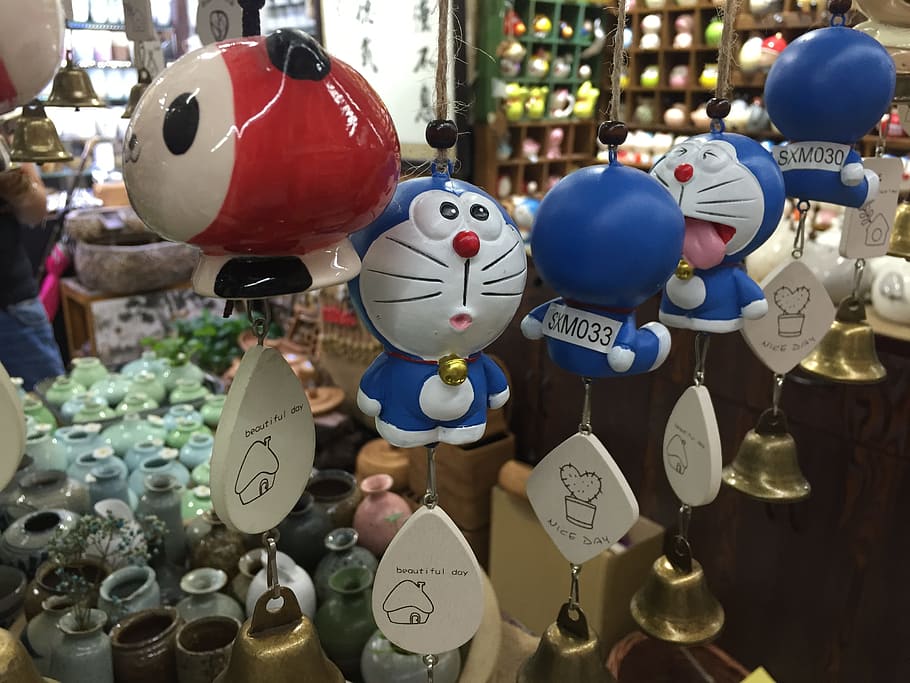 doraemon, manga, wind chimes, hanging, toys, shopping, souvenirs, japanese, large group of objects, retail