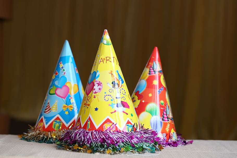 topi ulang tahun, selamat ulang tahun, topi, perayaan, penuh warna, kesenangan, bahagia, gambar selamat ulang tahun, pesta, dekorasi