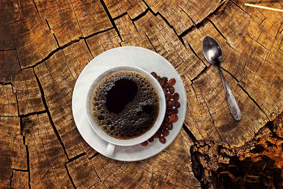 черный, кофе, белый, керамический, чашка, кофейная чашка, напиток, бобы, кофейные зерна, деревянный стол