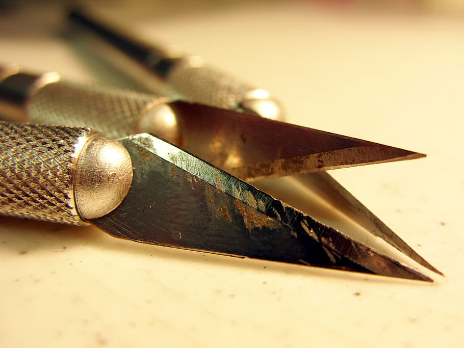 Foto de enfoque, cuchillos de arte, cuchillo, bisturí, cuchillas, afilado, cuchilla, acero, metal, corte