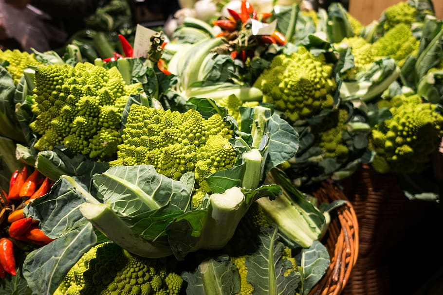grocery store, Romanesco broccoli, broccoli, cauliflower, green, store, vegetable, food, freshness, healthy Eating
