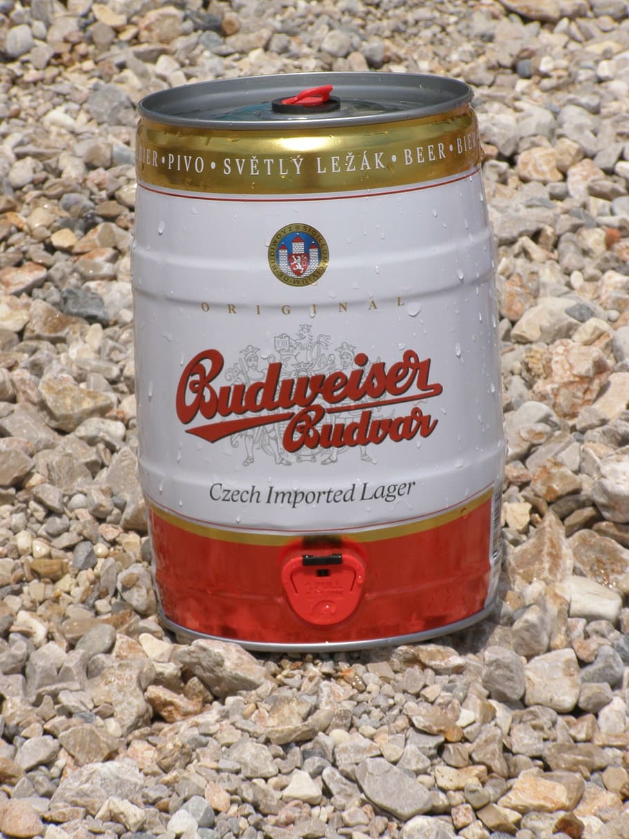 budweiser budvar, beer, alcohol, drink, western script, text, communication, close-up, container, rock