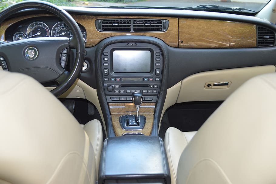 jaguar, coche, auto, vehículo, automóvil, modo de transporte, transporte, vehículo de motor, interior del vehículo, panel de control