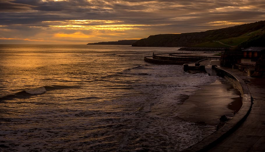 scarborough, sunrise, seascape, golden hour, coast, long exposure, waves, tide, east coast, uk