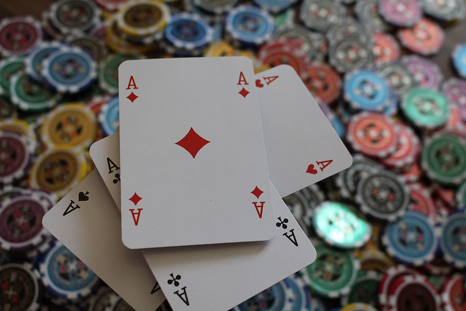 クワッド, エース, ポーカーチップの背景, ポーカー, チップ, 緑, 赤, 運, ゲーム, ギャンブル
