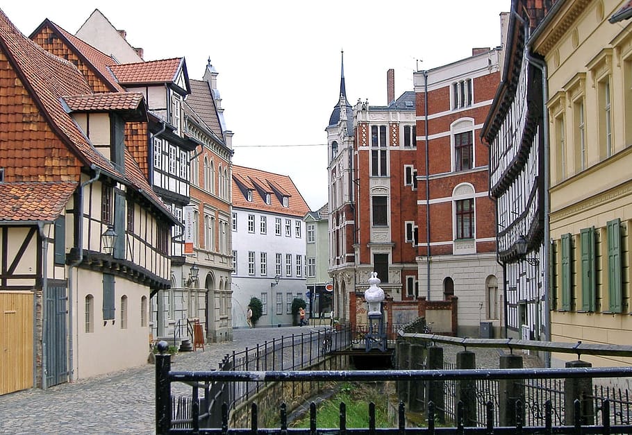 quedlinburg, kota tua, gang, batu bulat, rumah, arsitektur, tiang penopang, klinker, dipulihkan, tua