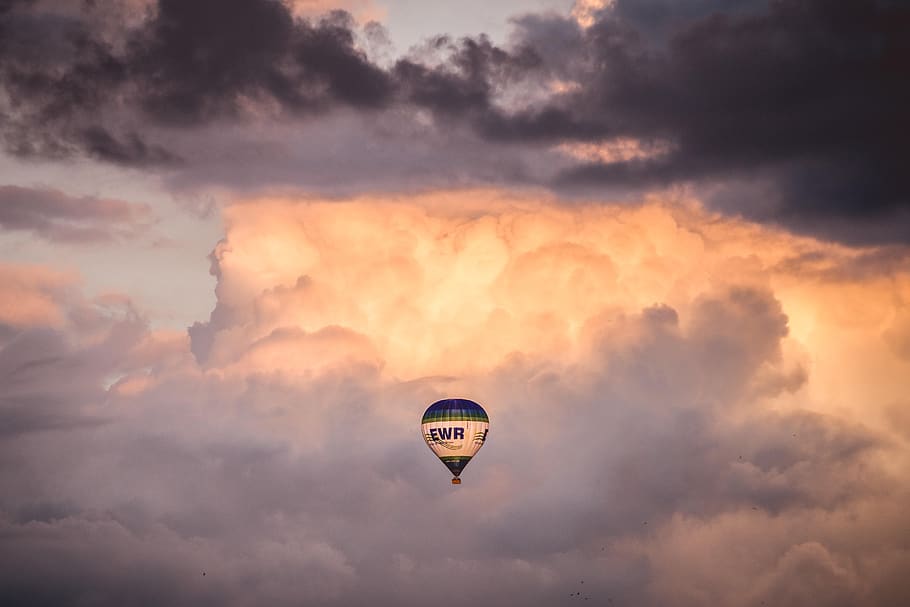 hot air balloon, cloudy, sky, sunset, cloud - sky, adventure, transportation, balloon, mid-air, air vehicle