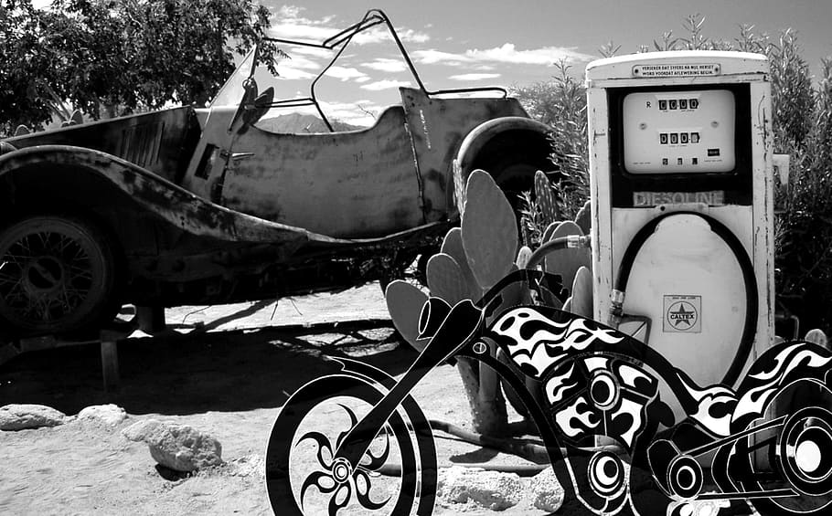 grayscale photo cruiser motorcycle, classic, car, desert, motorcycle, drought, car wreck, leave, photo montage, dom