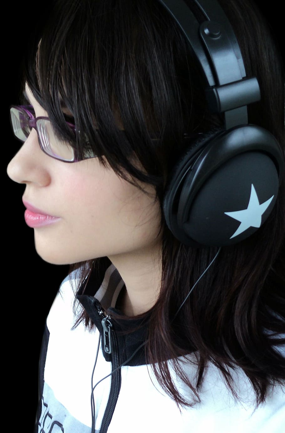 woman, wearing, black, headphones, girl, young, audiophile, music, female, mp3