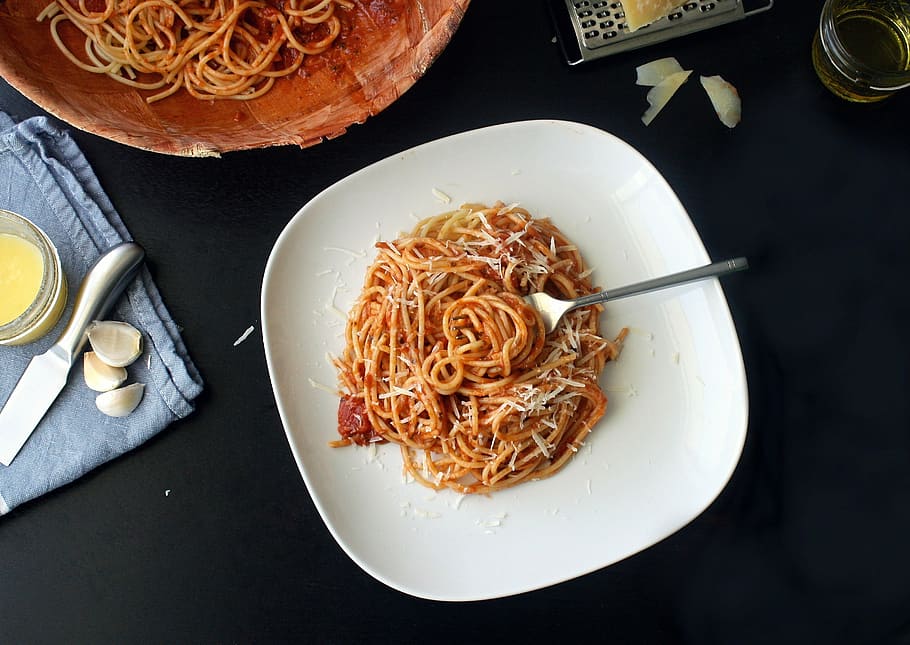 pasta, red, sauce, white, ceramic, plate, spaghetti, food, italian, tomato