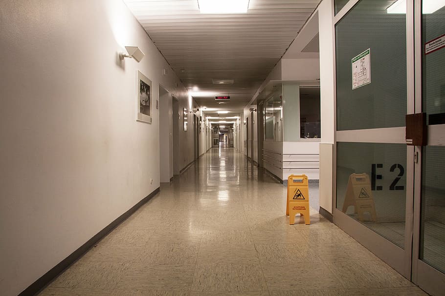 коридор, серый, керамический, напольная плитка, больница, пол, банда, широкий, очень длинный, предупреждение
