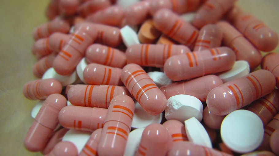 rosa, cápsulas, blanco, tablas de medicamentos, tabletas, píldoras, medicina, enfermedad, bendiga, médico