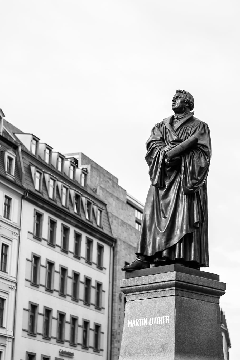 martin luther, neumarkt, dresden, black and white, monument, sculpture, architecture, germany, protestant, church