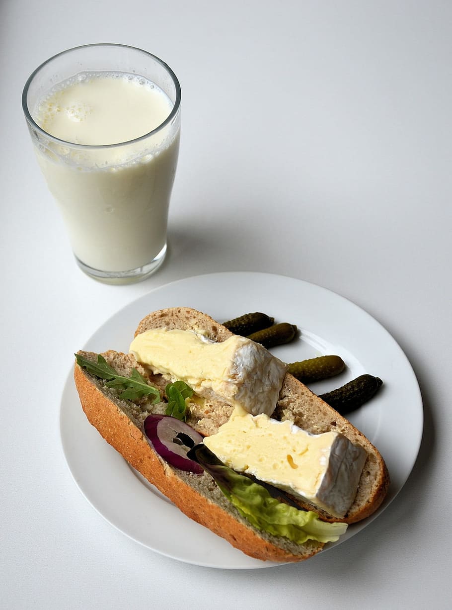 サンドイッチ, プレート, 横, ガラス, パン, 牛乳, 朝食, チーズ, 健康, 新鮮