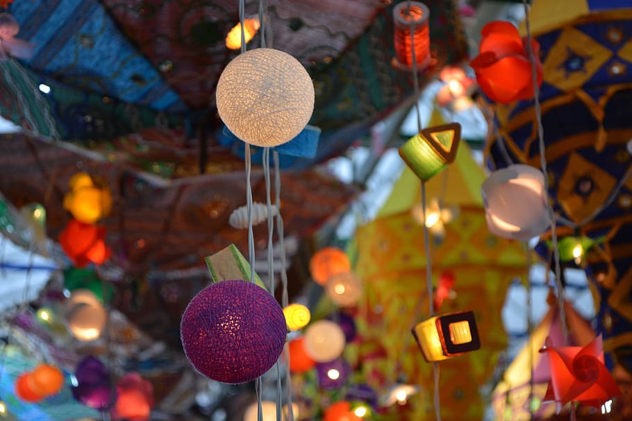 luz de cadena de colores variados, festival, color, diwali, celebración, hermosa, india, luces, colorido, azul