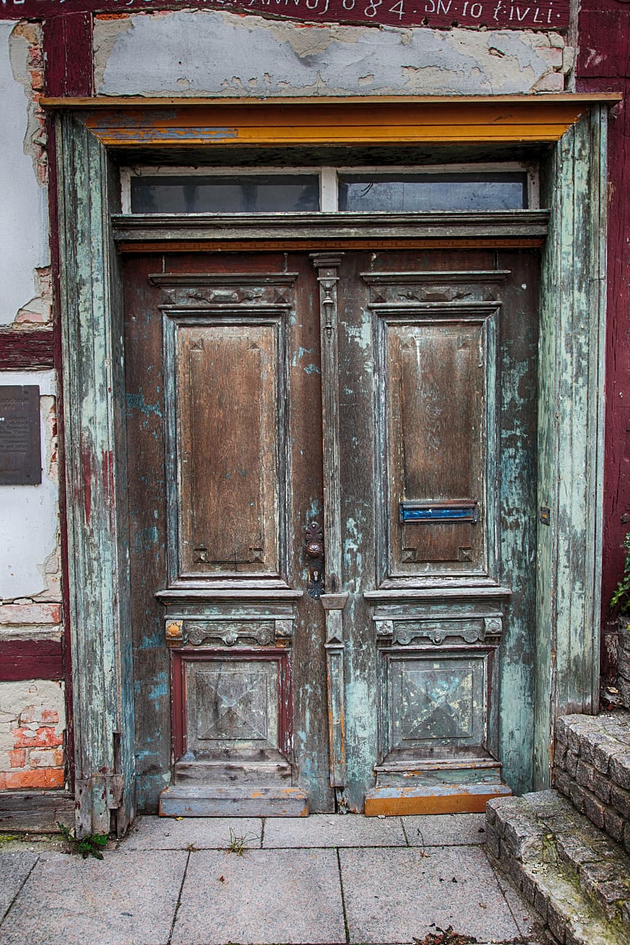 closed wooden door, input, doors, wood, oak, truss, old, middle ages, door, house entrance
