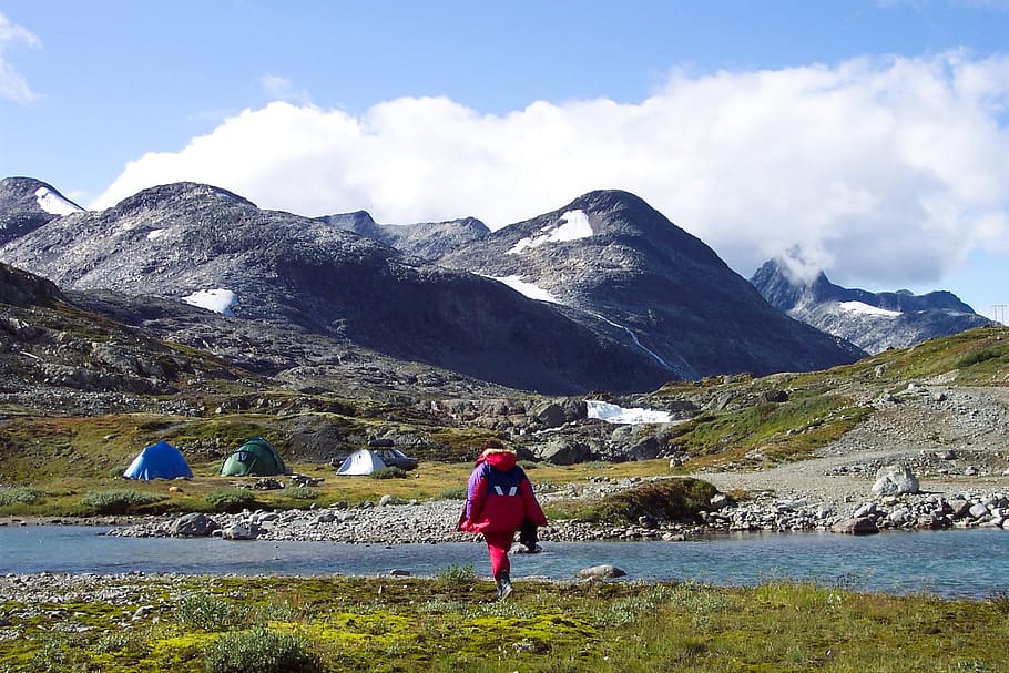 jotunheimen, gerin, koldå, mountain, hiking, nature, outdoors, people, adventure, sport