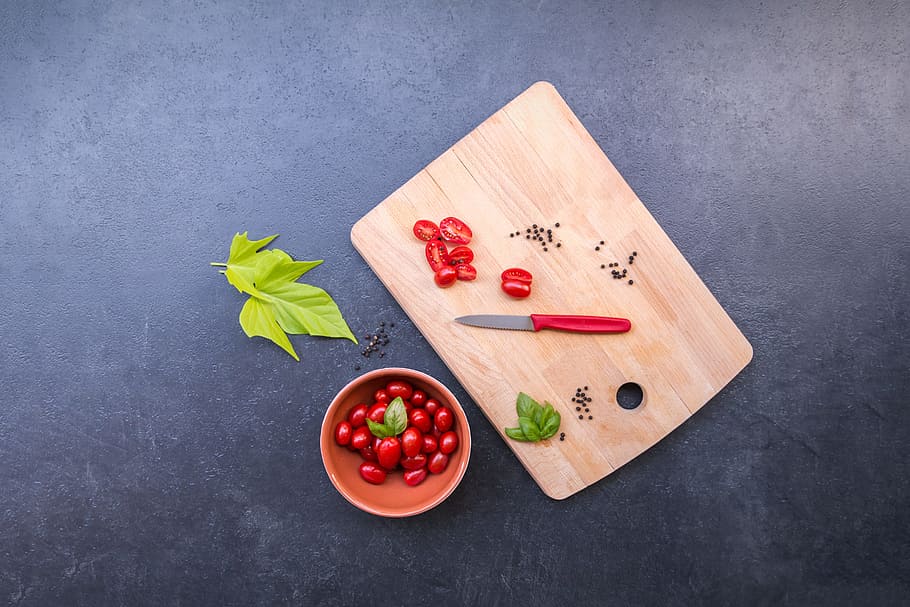 red, handed, knife, slice, cherry, tomatoes, chopping, board, bunch, ripe