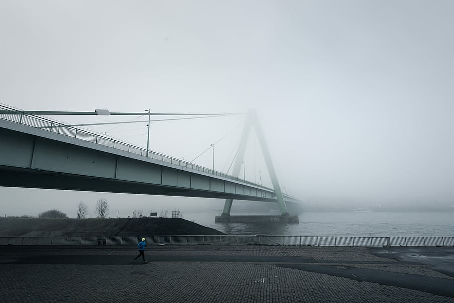 hormigón, puente, cubierto, nieblas, durante el día, puente - Estructura artificial, arquitectura, blanco y negro, transporte, carretera