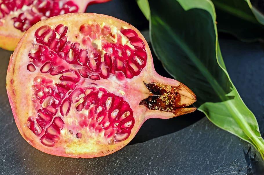 pomegranate fruit, pomegranate, fruit, red, vitamins, pomegranate open, food and drink, food, healthy eating, freshness