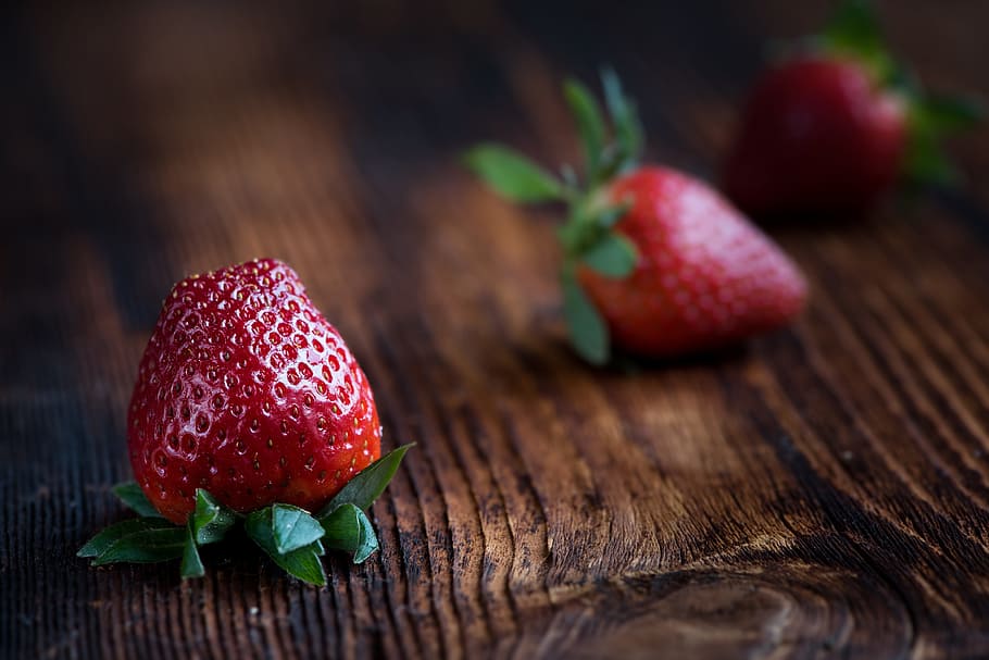 depth, field photograph, strawberry, strawberries, fruit, soft fruit, red, ripe, frisch, juicy