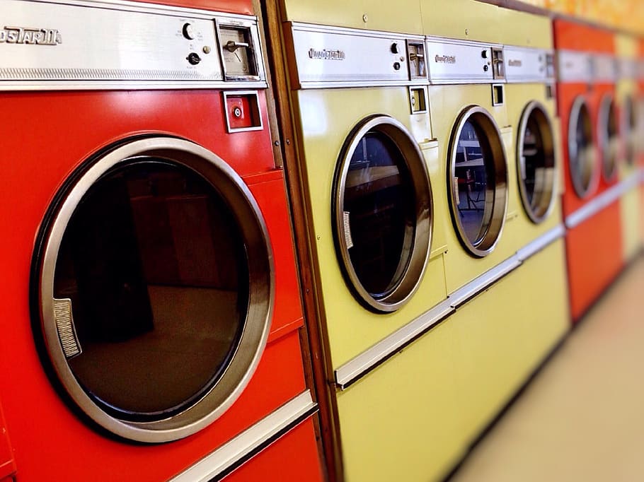 vermelho, amarelo, carregamento frontal, lavagem, máquinas, lavanderia, lavadora, secadora, máquina, máquina de lavar roupa