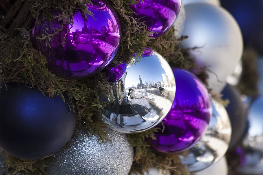 purple, gray, christmas baubles, mounted, tree, christbaumkugeln, christmas ornaments, weihnachtsbaumschmuck, silver, violet