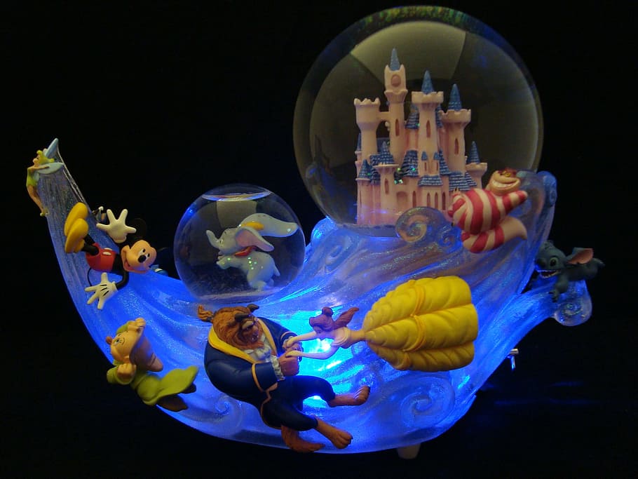snowglobes, disney, Snowglobes, Disney, collectible action figures, characters, collectiblle, hobby, globe, snow globe, underwater