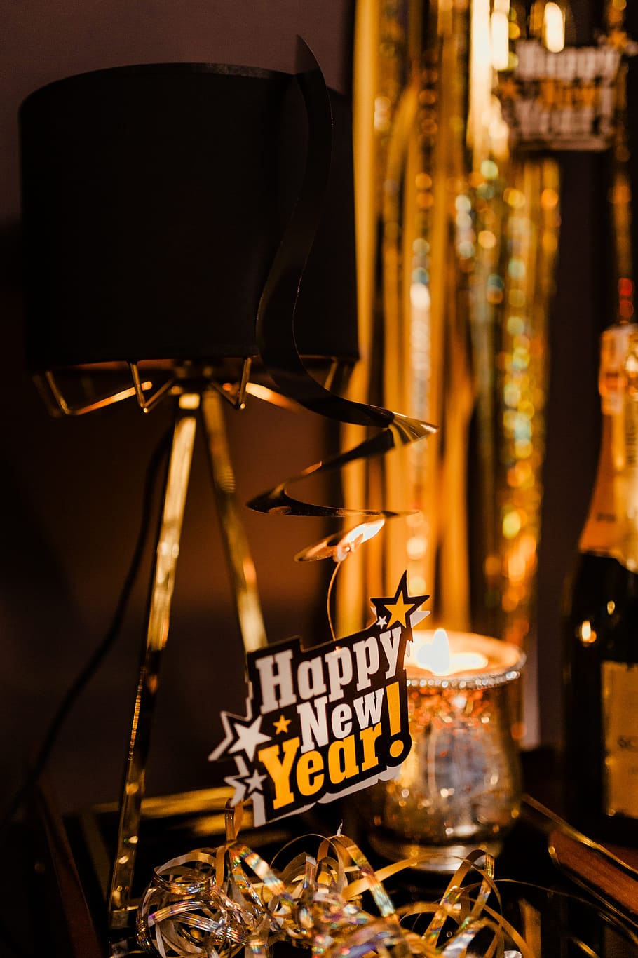 Festa de Ano Novo, Véspera de Ano Novo, festa, ouro, dourado, decorações, noite, streamer, decoração da casa, Novo