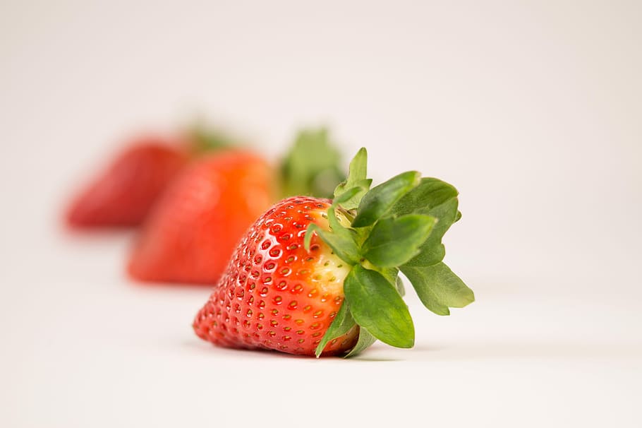 food, healthy, close, diet, snack, fruit, strawberry, delicious, summer, tasty