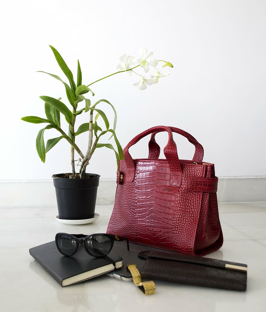 red, crocodile skin leather, tote, bag, white, moth orchid, black, sunglasses, leather wallet, leather