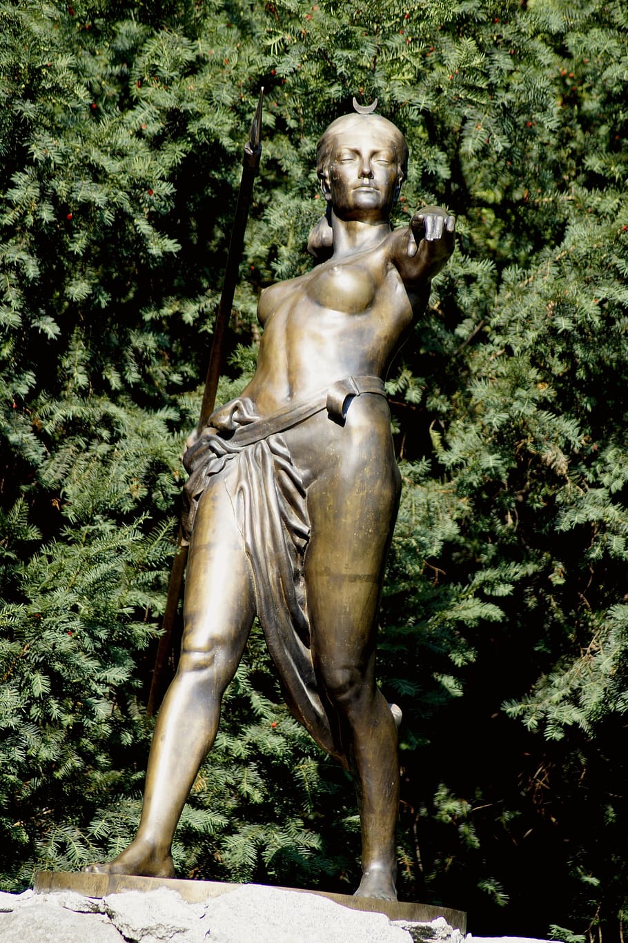 goddess, goddess of the moon, hunting, girl, woman, sculpture, statue, diana, mythology, female