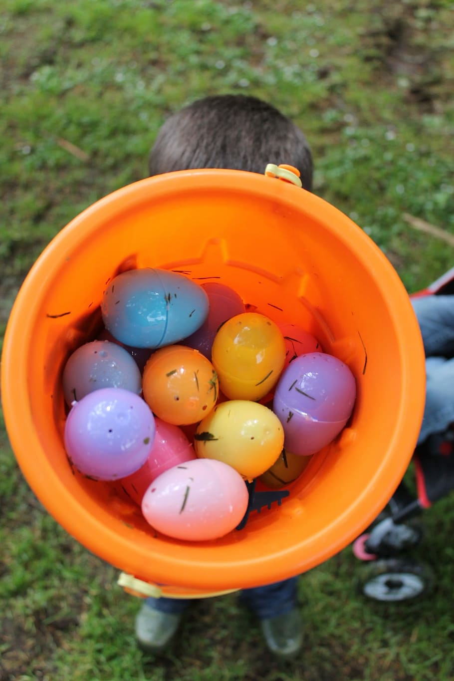 Huevos de Pascua, niño, colorido, pascua, celebración, tradicional, abril, huevos, diversión, caza