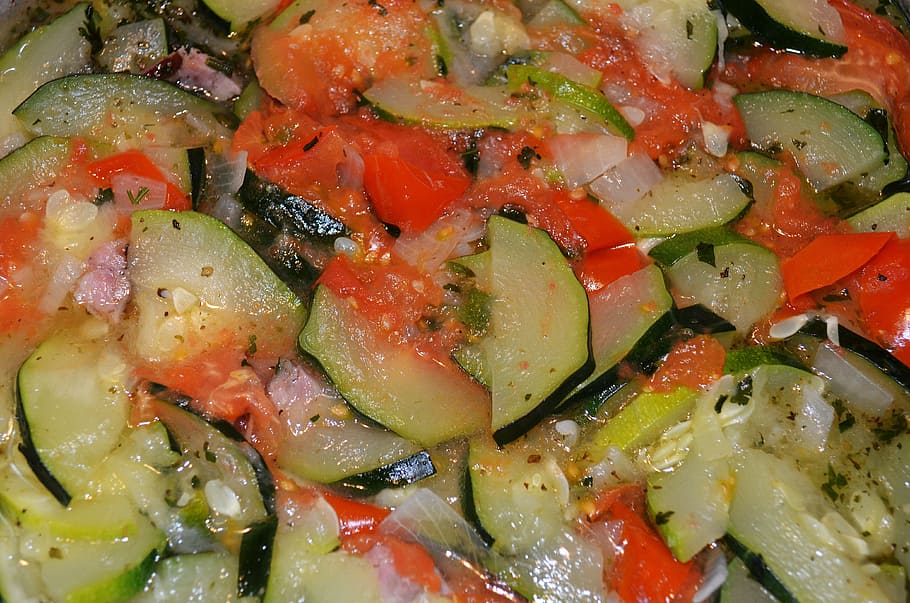 salad, vegetables, food, zucchini, tomatoes, a vegetable, natural, natural food, health, kitchen