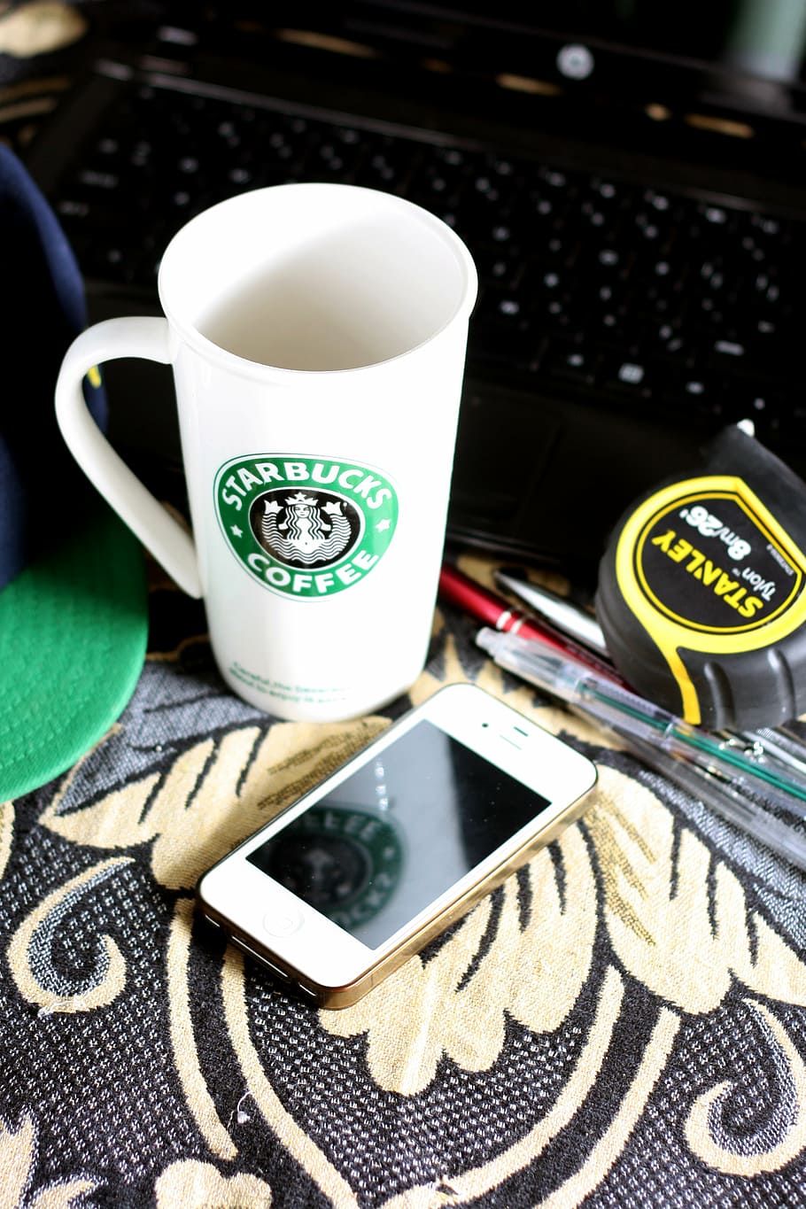 white, green, starbucks mug, table, iphone, starbucks, coffee, mug, technology, gadgets