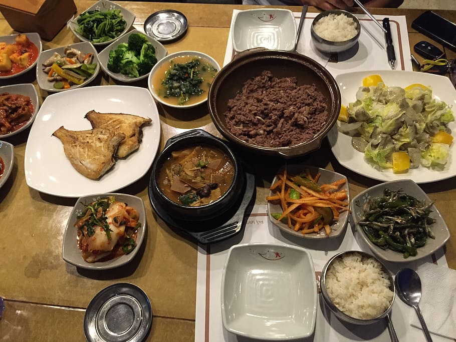 makan malam Korea, ikan, Asia, makanan, makanan dan minuman, kesegaran, meja, siap makan, piring, makanan sehat