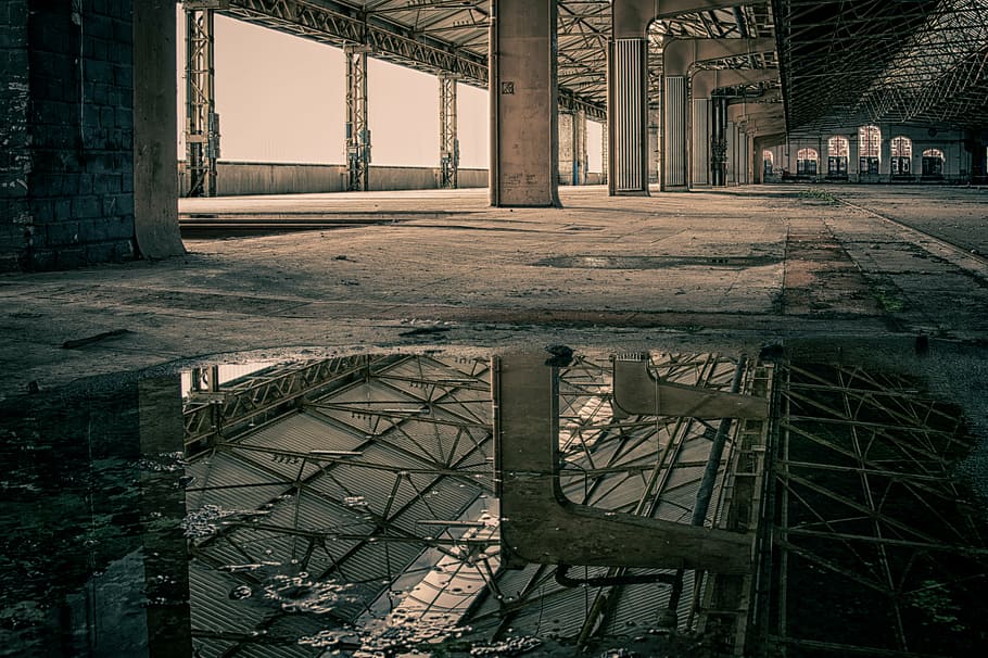 water, grey, pavement, pillars, lost places, hall, pforphoto, mirroring, puddle, leave