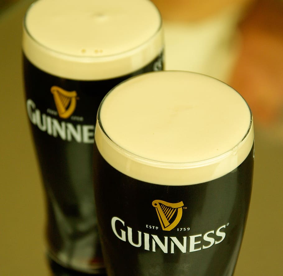 closeup, photography, two, guinness pilsner glasses, ireland, guinness, beer, brewery, foam, drink