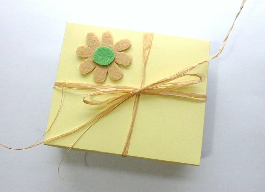 yellow, box, brown, ribbon, daisy, gift, tape, flower, felt, paper