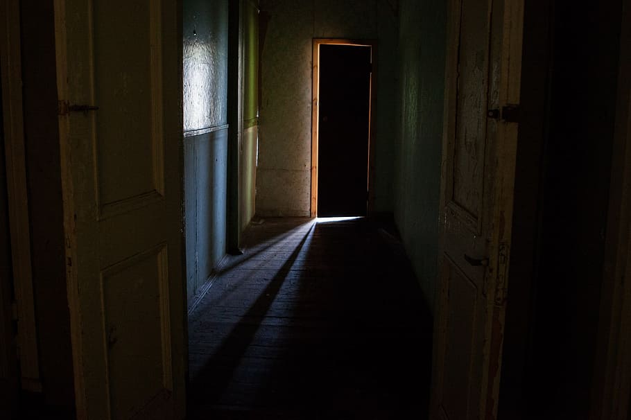 廊下, 光, ドア, 暗い, 不気味な, 建築, ない人, 古い, 夜, 建物