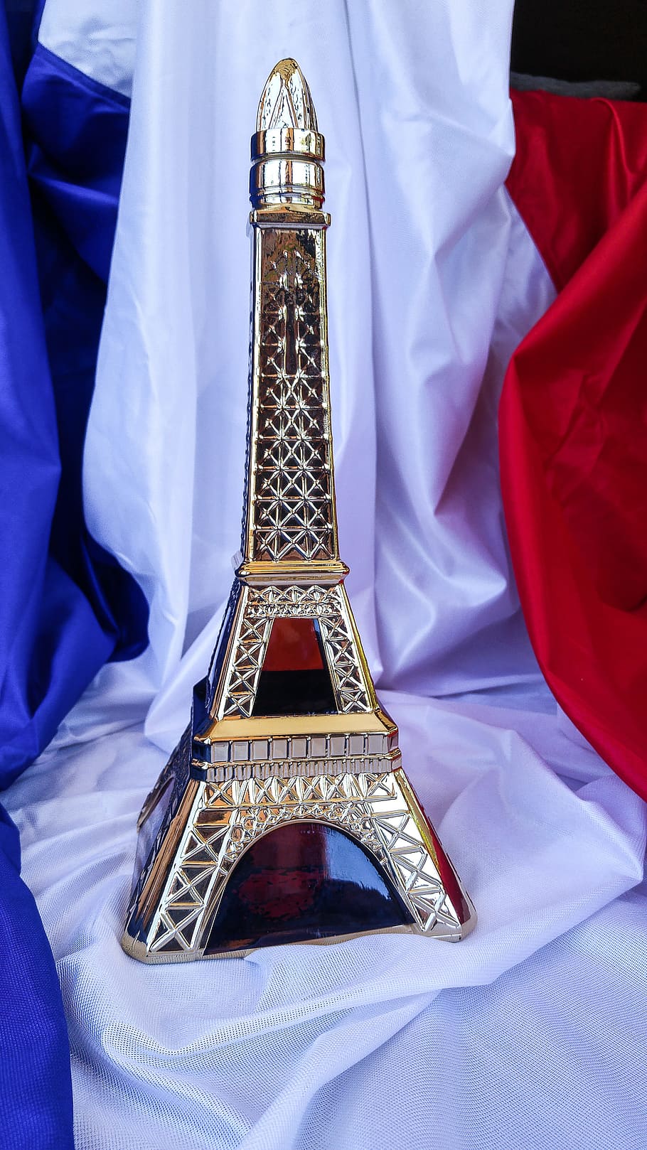 France, Flag, Paris, Eiffel Tower, wedding, indoors, luxury, gold colored, wedding ceremony, religion